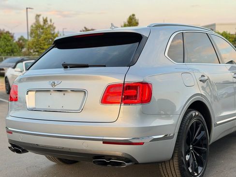 Used 2019 Bentley Bentayga AWD/4WD image 65