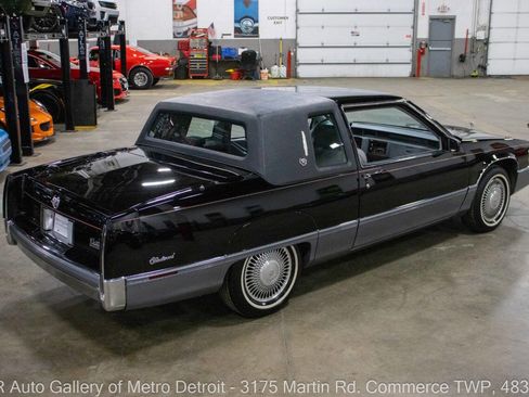 Used 1990 Cadillac Fleetwood Coupe FWD image 7
