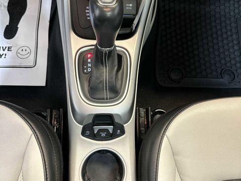 Used 2020 Jeep Compass Latitude image 29