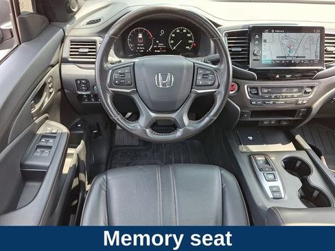 Used 2025 Honda Ridgeline TrailSport image 4