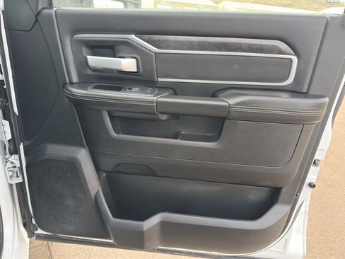 Used 2024 RAM 3500 Big Horn w/ Sport Appearance Package image 31