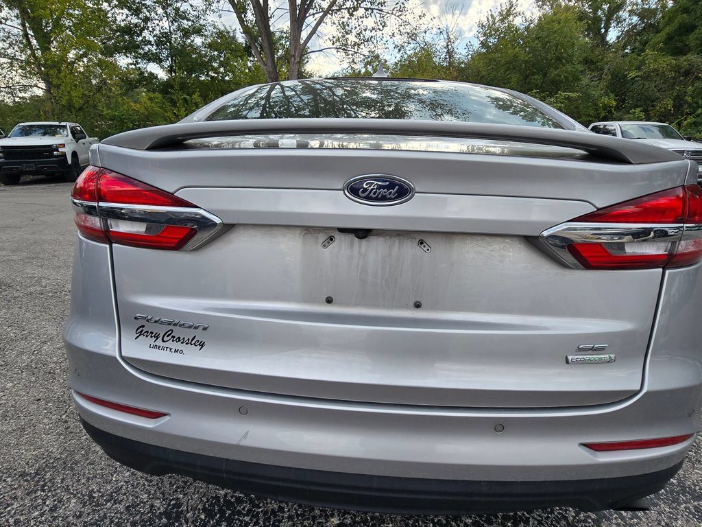 Used 2019 Ford Fusion SE w/ Equipment Group 151A FWD image 6