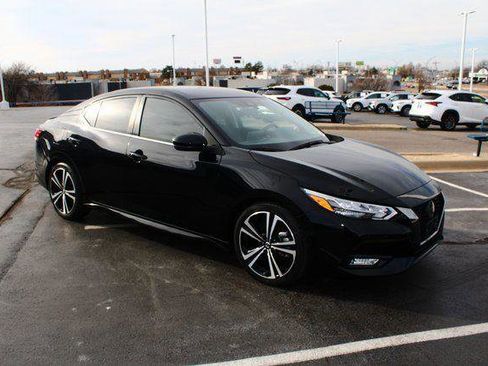Used 2023 Nissan Sentra SR image 1