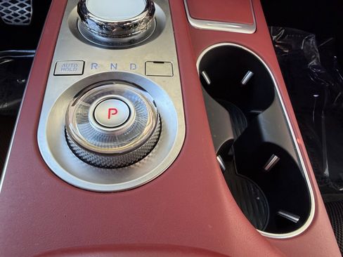 Used 2025 Genesis GV70 2.5T w/ Sport Prestige Package image 25