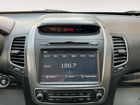 Used 2014 Kia Sorento SX w/ 3rd Row Package FWD image 15