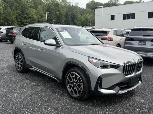Certified 2025 BMW X1 xDrive28i w/ Convenience Package AWD/4WD image 3