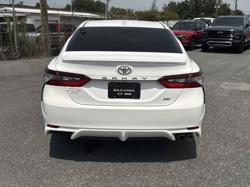 Used 2021 Toyota Camry SE FWD image 5