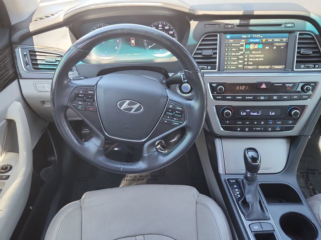 Used 2016 Hyundai Sonata Limited w/ Option Group 04 FWD image 11