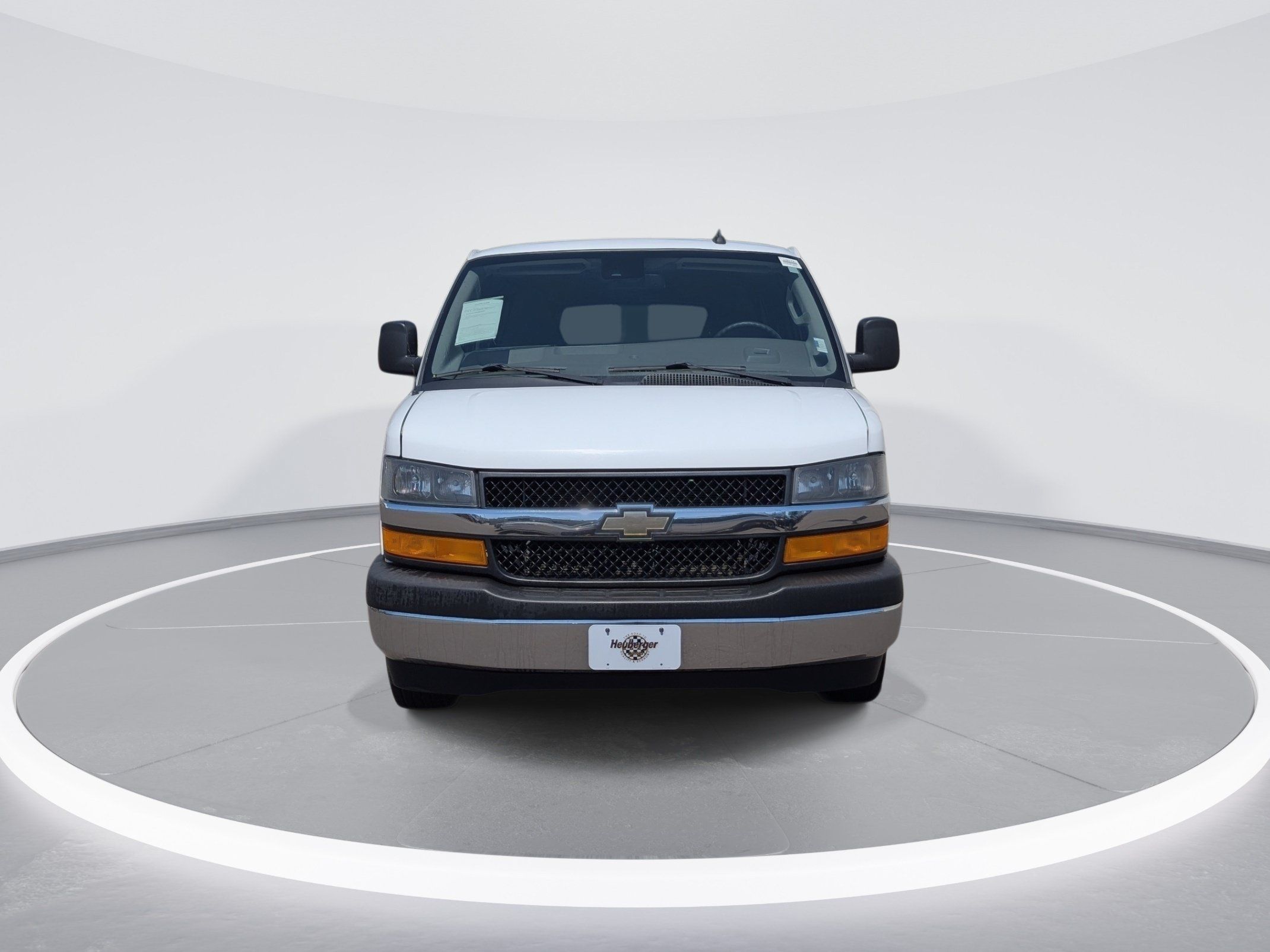 Used 2019 Chevrolet Express 2500 LT w/ LT Preferred Equipment Group RWD image 2