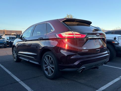Used 2019 Ford Edge Titanium w/ Equipment Group 301A FWD image 3