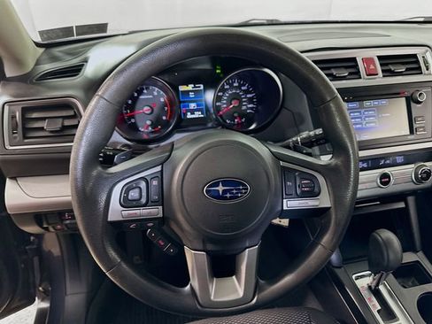 Used 2017 Subaru Outback 2.5i AWD/4WD image 12