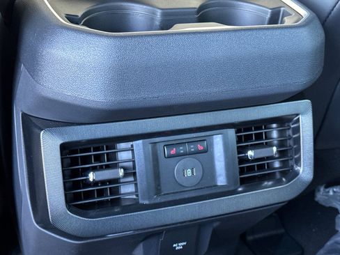 New 2026 Ford F250 Platinum w/ FX4 Off-Road Package image 13