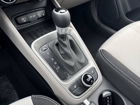 New 2026 Hyundai Venue SEL FWD image 21
