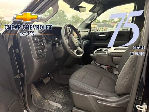 Used 2020 Chevrolet Silverado 1500 Custom w/ Custom Value Package AWD/4WD image 6