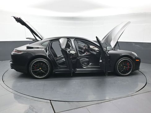 Used 2020 Porsche Panamera GTS image 62