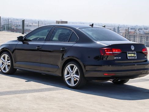 Used 2018 Volkswagen Jetta Sport FWD image 6