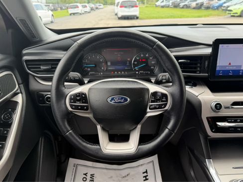 Used 2023 Ford Explorer XLT w/ Equipment Group 202A AWD/4WD image 24