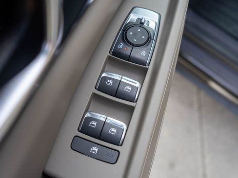 New 2026 Kia Carnival LXS FWD image 17