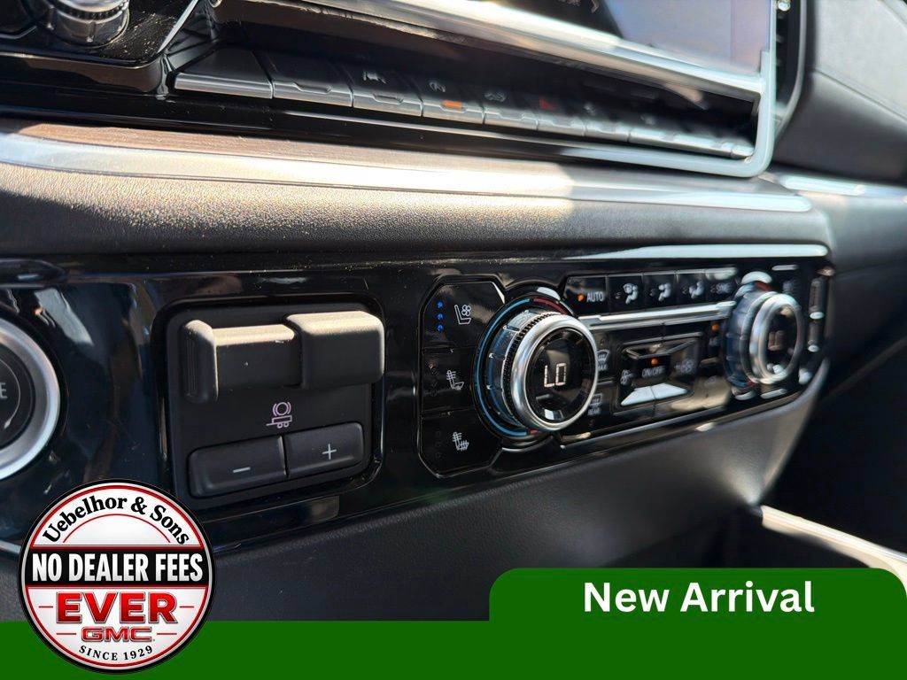 Used 2022 GMC Sierra 1500 SLT w/ SLT Convenience Package AWD/4WD image 29