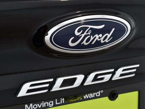 Used 2022 Ford Edge SEL w/ Sport Appearance Package image 23