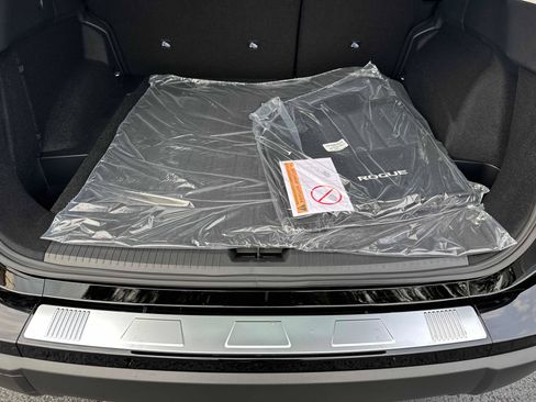 New 2026 Nissan Rogue SV w/ Cold Weather Package AWD/4WD image 15