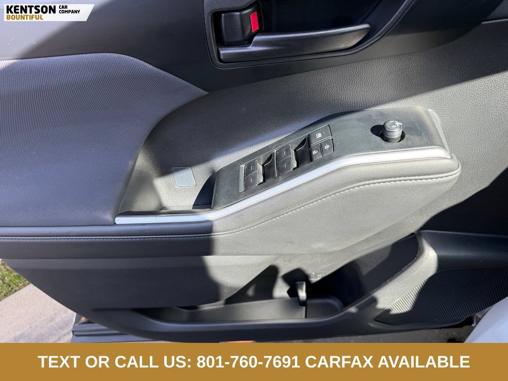 Used 2025 Toyota Highlander LE AWD/4WD image 20