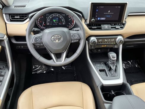 Used 2024 Toyota RAV4 XLE Premium image 10