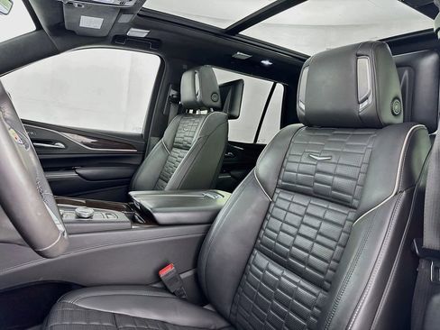 Used 2022 Cadillac Escalade Sport Platinum AWD/4WD image 32