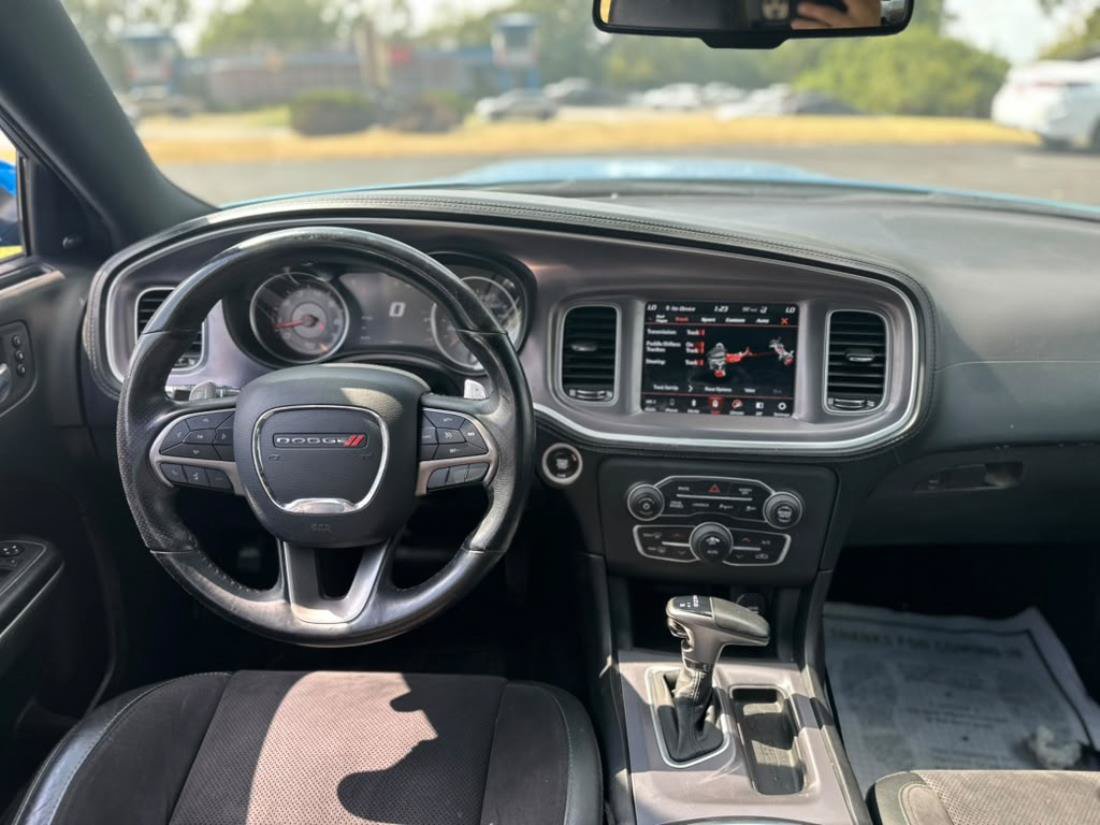 Used 2019 Dodge Charger Scat Pack w/ Dynamics Package RWD image 9