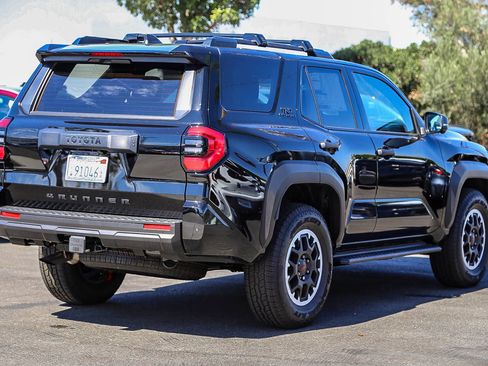 New 2025 Toyota 4Runner TRD Off-Road Premium image 7