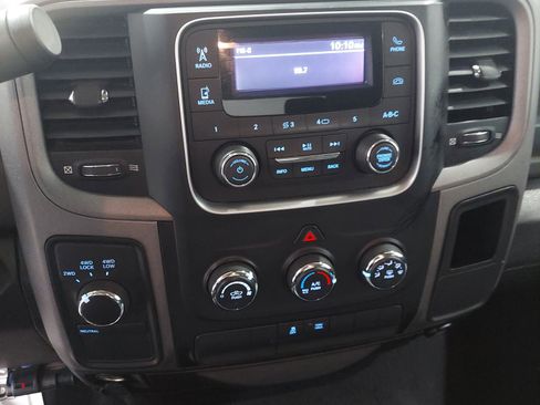 Used 2017 RAM 1500 ST w/ SXT Appearance Group AWD/4WD image 12