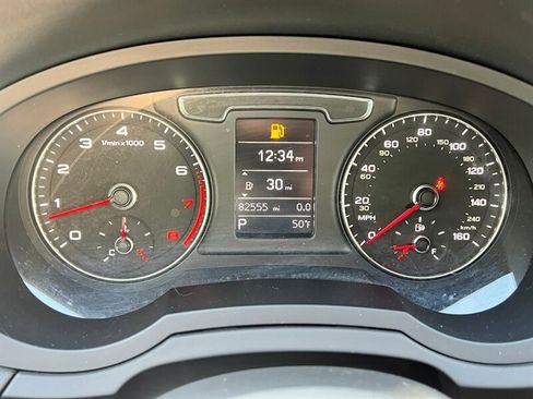 Used 2018 Audi Q3 2.0T Premium w/ Convenience Package image 33