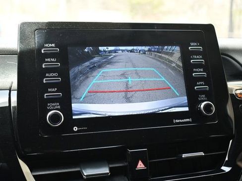 Used 2021 Toyota Camry SE image 40