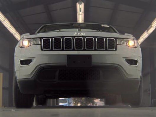 Used 2019 Jeep Grand Cherokee Laredo RWD image 3