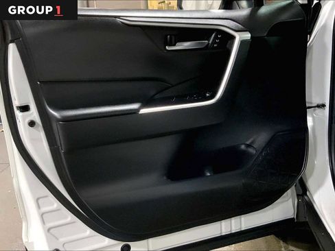 Certified 2022 Toyota RAV4 XLE Premium image 21