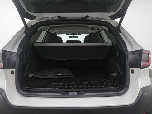 Used 2024 Subaru Outback Premium image 16