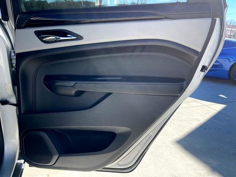 Used 2015 Cadillac SRX Luxury image 13