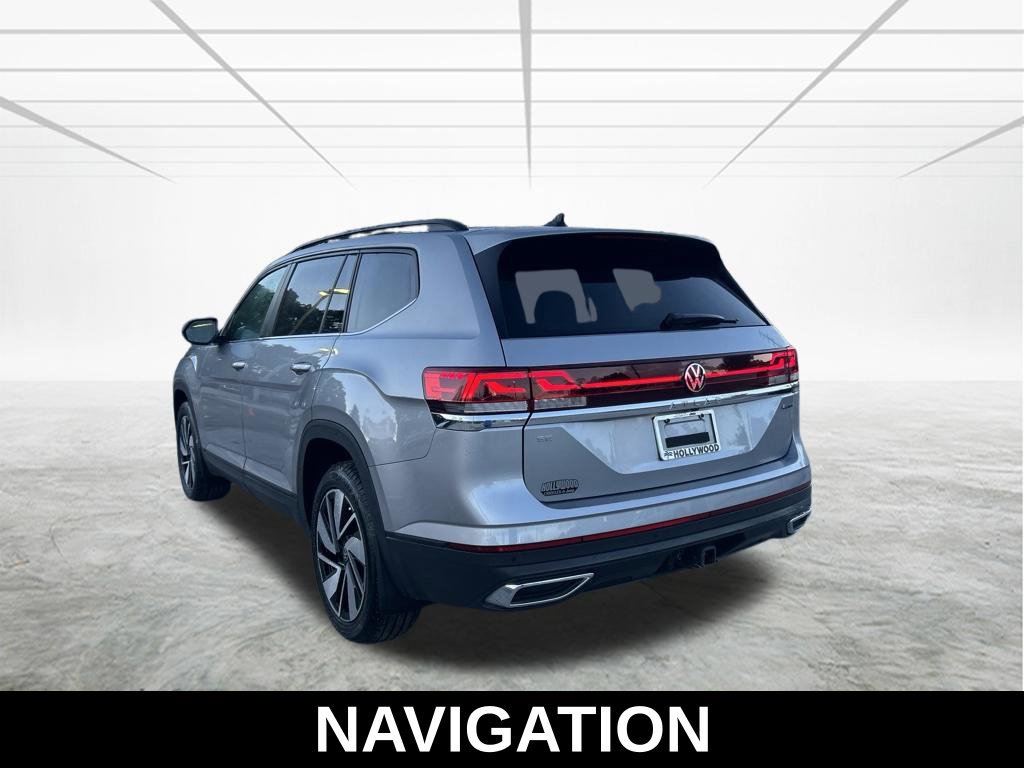 Used 2024 Volkswagen Atlas SE w/ Panoramic Sunroof Package AWD/4WD image 7