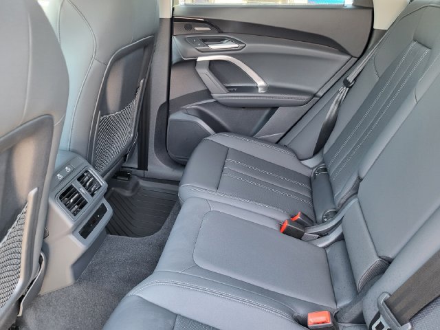 Used 2025 Audi Q5 Premium w/ Premium Plus AWD/4WD image 17