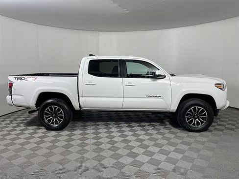 Certified 2020 Toyota Tacoma TRD Sport w/ Technology Package AWD/4WD image 8