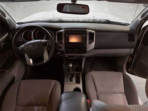 Used 2014 Toyota Tacoma 4x4 Access Cab V6 image 9