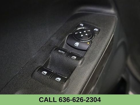 Used 2021 Ford EcoSport SE image 16