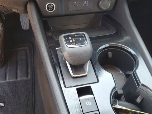 Used 2021 Nissan Rogue S image 26