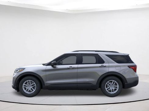New 2026 Ford Explorer Active w/ Active Comfort Package image 3