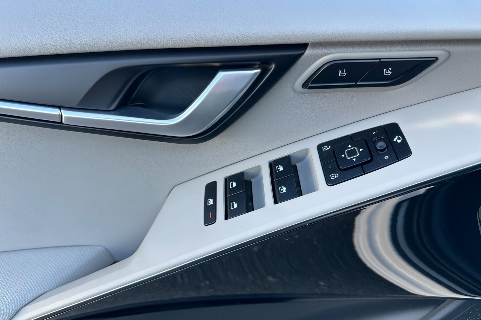New 2026 Kia Niro Wave FWD image 12