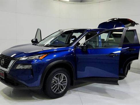 Used 2021 Nissan Rogue S FWD image 30