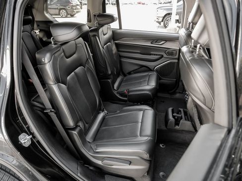 Used 2022 Jeep Grand Cherokee L Limited image 47