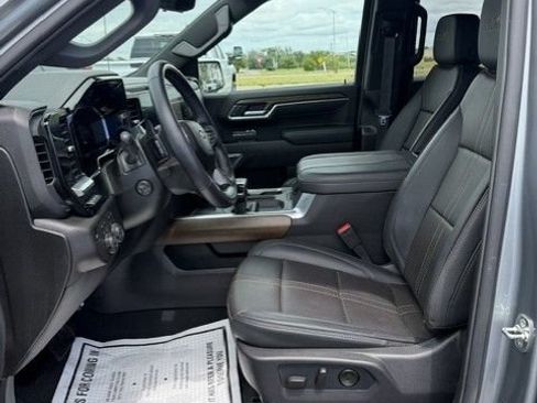 Used 2026 Chevrolet Silverado 1500 High Country w/ Technology Package AWD/4WD image 10