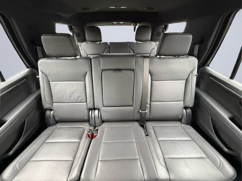 Used 2025 Chevrolet Tahoe LT AWD/4WD image 18