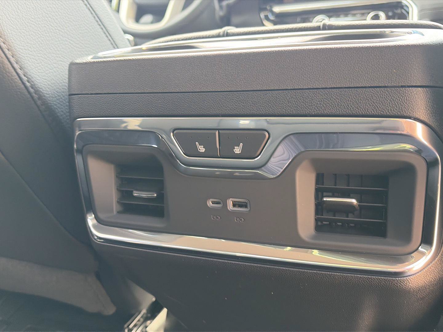 New 2026 GMC Sierra 3500 Denali AWD/4WD image 22